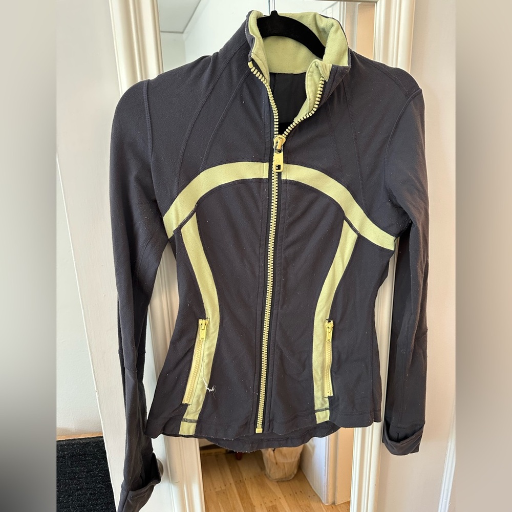 Lululemon Grey Define Jacket (no size tag, fits like 2–4)